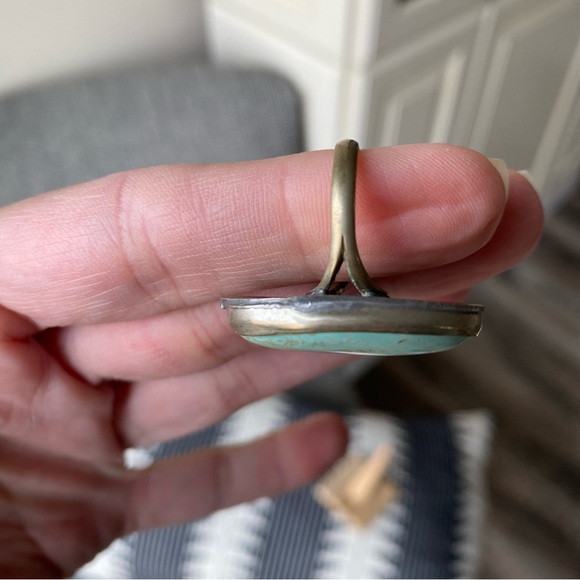 Vintage Navajo Turquoise Ring - Picture 9 of 16